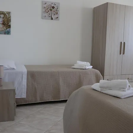 فندق مبيت وإفطار Al Giardino Acri